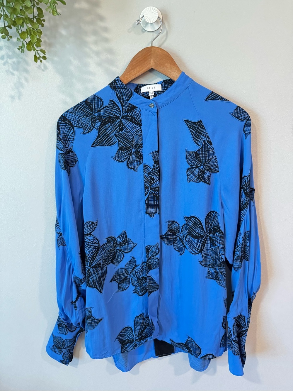 Reiss Blue and Black Abstract Print Blouse Sz 4